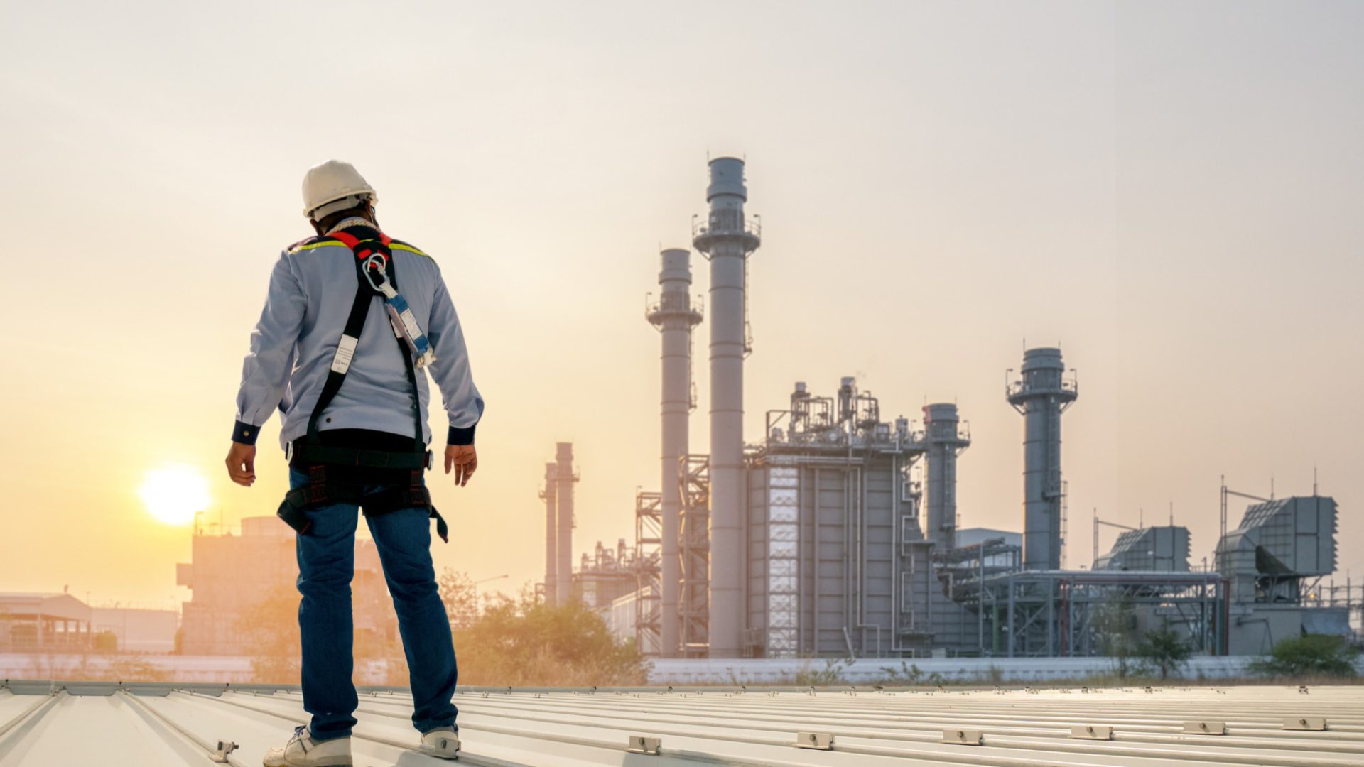 ingeniero-planta-energia